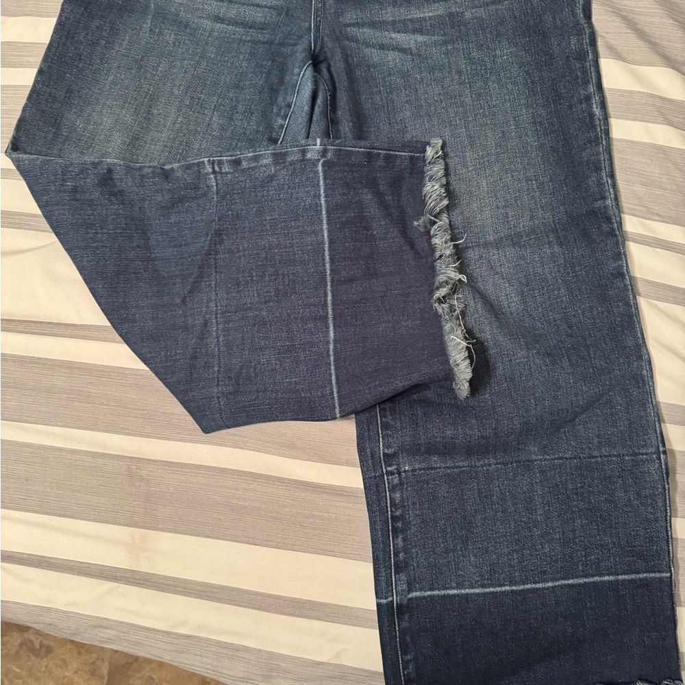 Women's Blue Frayed Hem Jeans